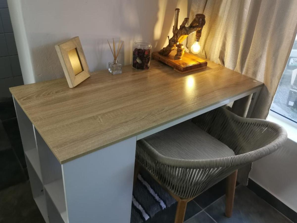 The Beach Hide East London Extérieur photo